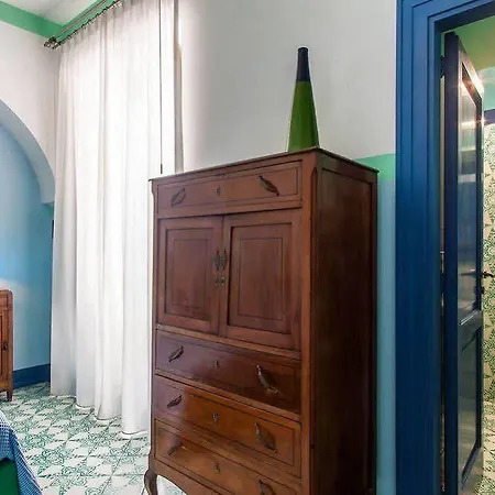 Affittacamere Casa Astarita 2*
