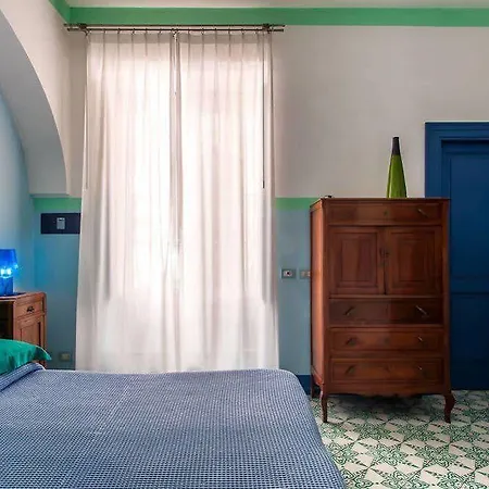 Guest house Casa Astarita 2*